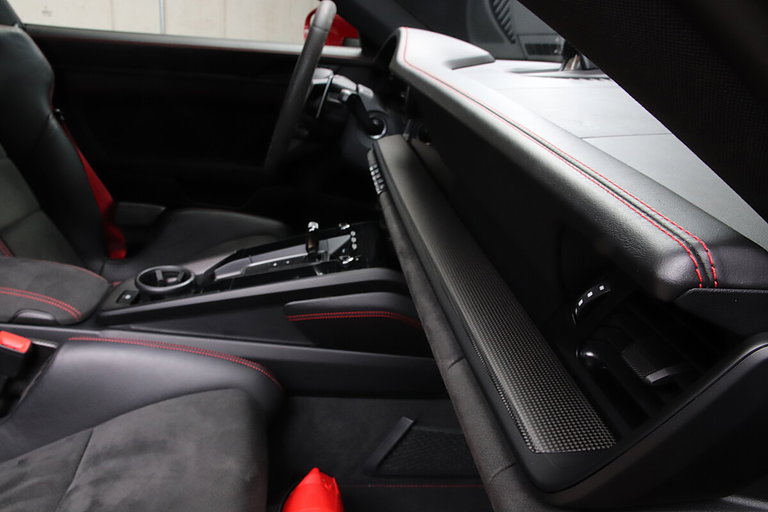 Porsche 992 Carrera GTS