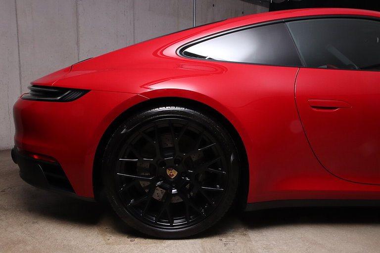 Porsche 992 Carrera GTS