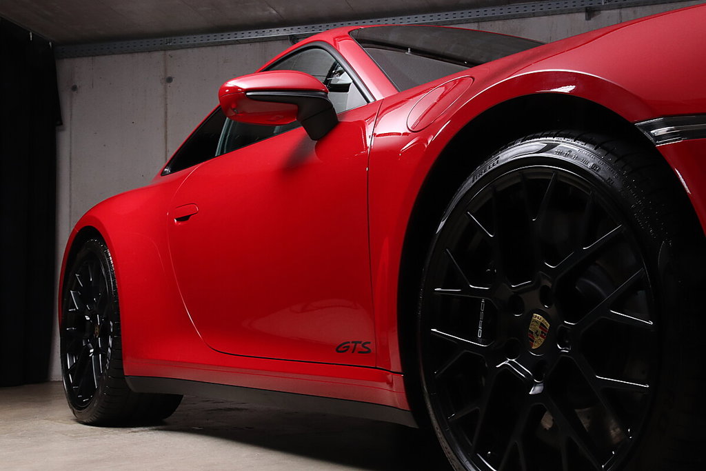 Porsche 992 Carrera GTS