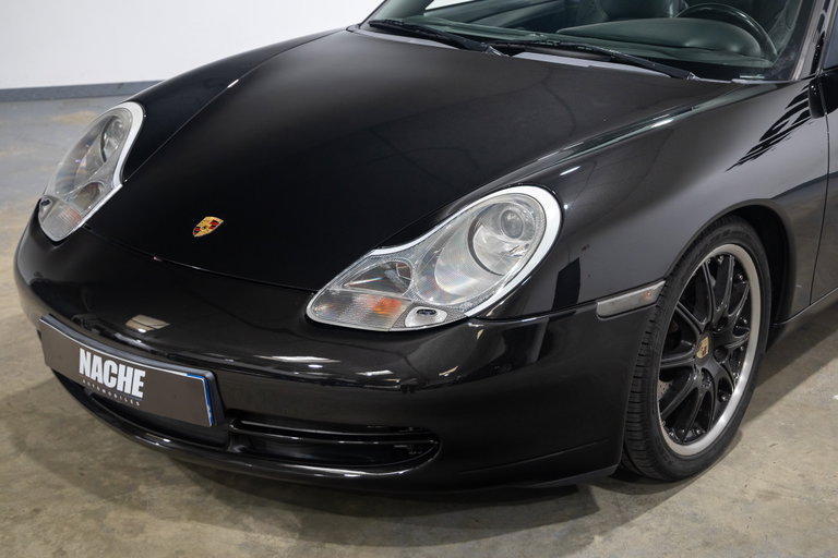 Porsche 996 Carrera 4