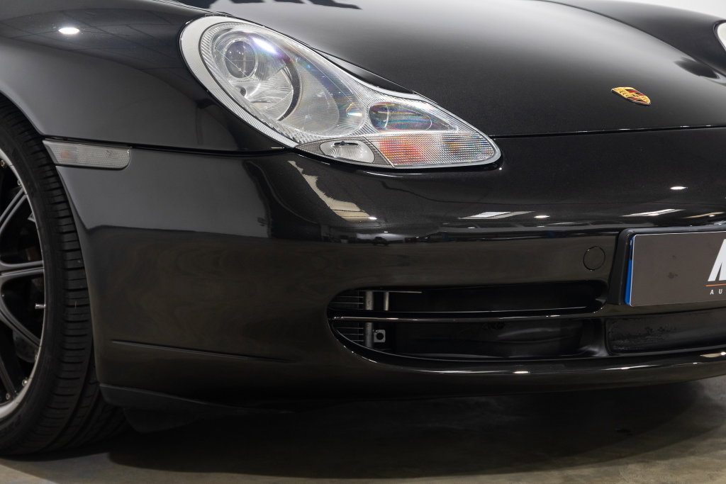 Porsche 996 Carrera 4