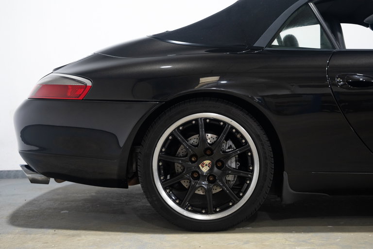 Porsche 996 Carrera 4