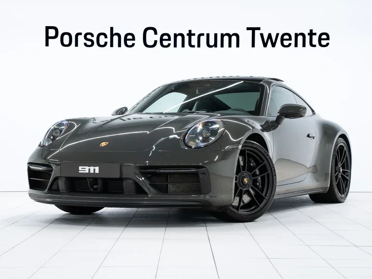 Porsche 992 Carrera 4 GTS