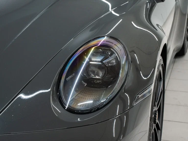 Porsche 992 Carrera 4 GTS