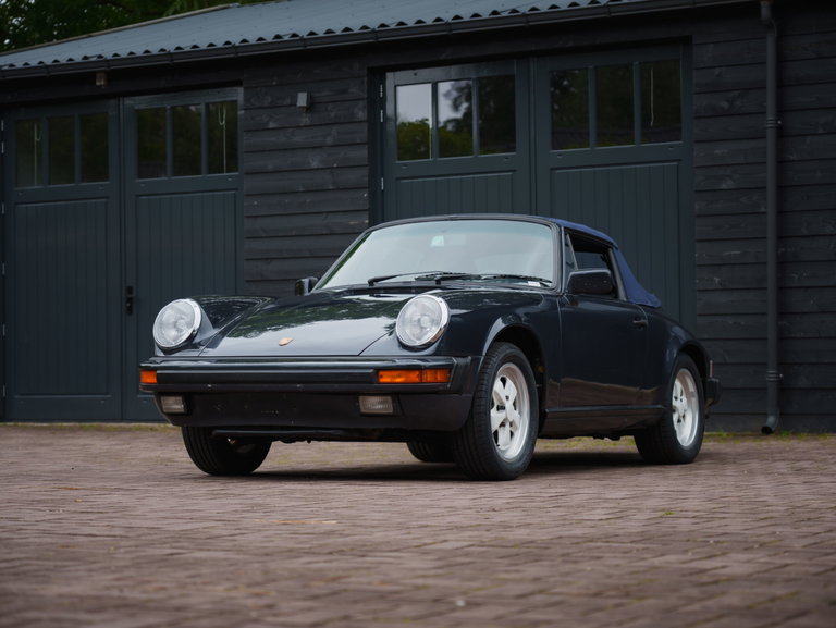Porsche 911 Carrera 3.2 (US)