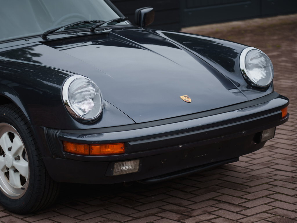 Porsche 911 Carrera 3.2 (US)