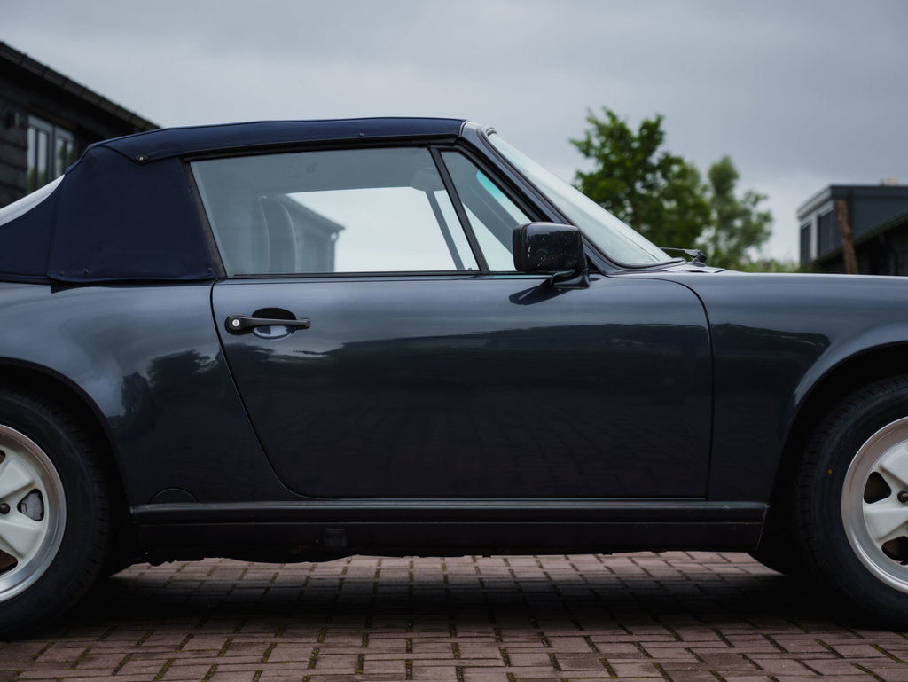 Porsche 911 Carrera 3.2 (US)