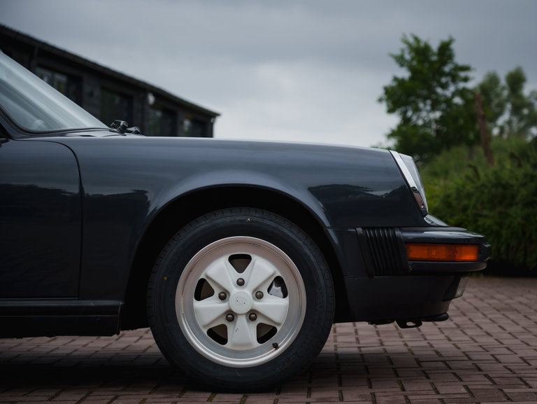 Porsche 911 Carrera 3.2 (US)