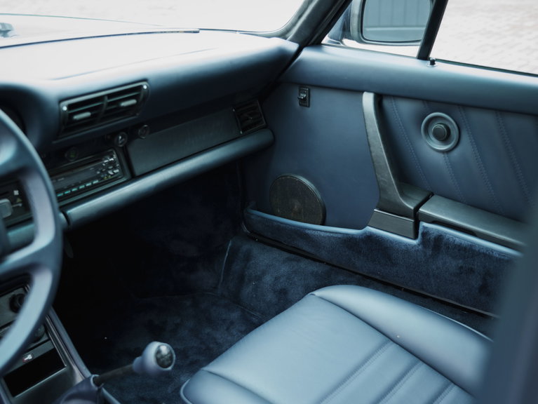 Porsche 911 Carrera 3.2 (US)