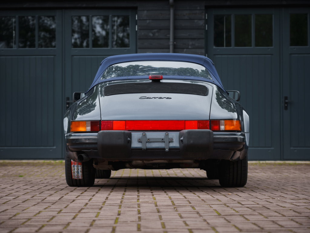 Porsche 911 Carrera 3.2 (US)