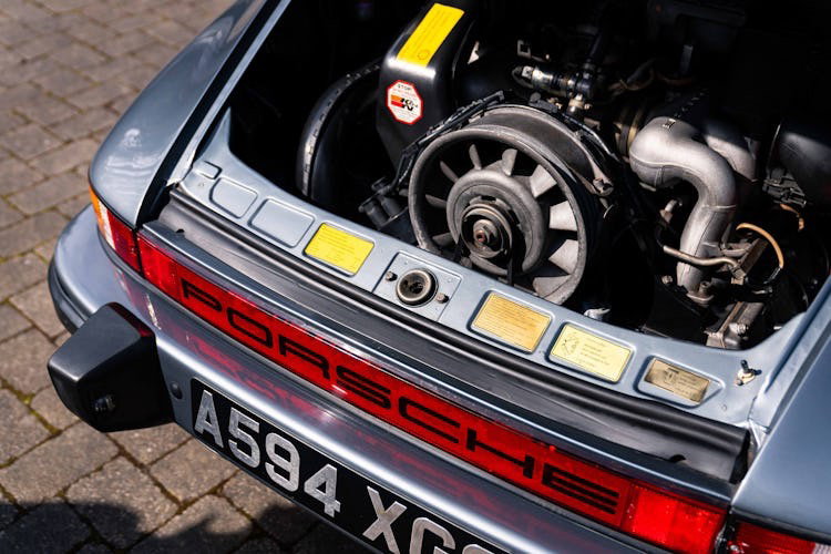 Porsche 911 Carrera 3.2