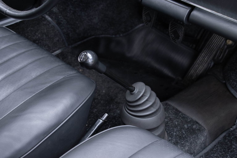 Porsche 911 S (F-Modell)