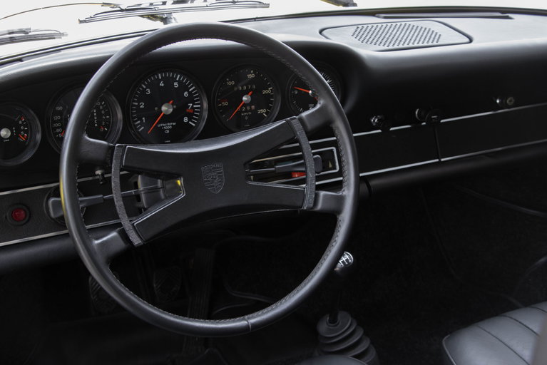 Porsche 911 S (F-Modell)
