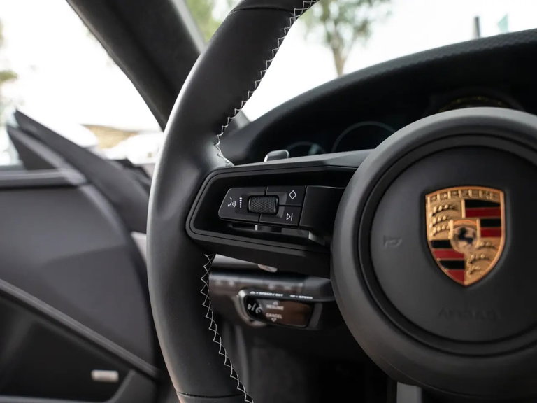 Porsche 992 GT3 Touring