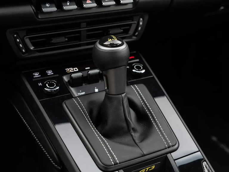 Porsche 992 GT3 Touring