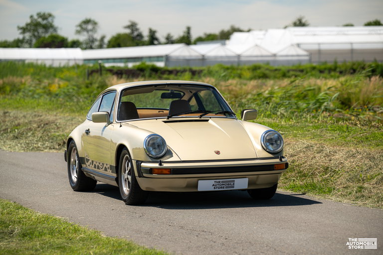 Porsche 911 Carrera 3.0