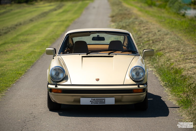 Porsche 911 Carrera 3.0