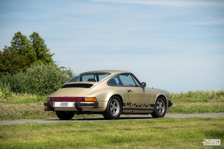 Porsche 911 Carrera 3.0