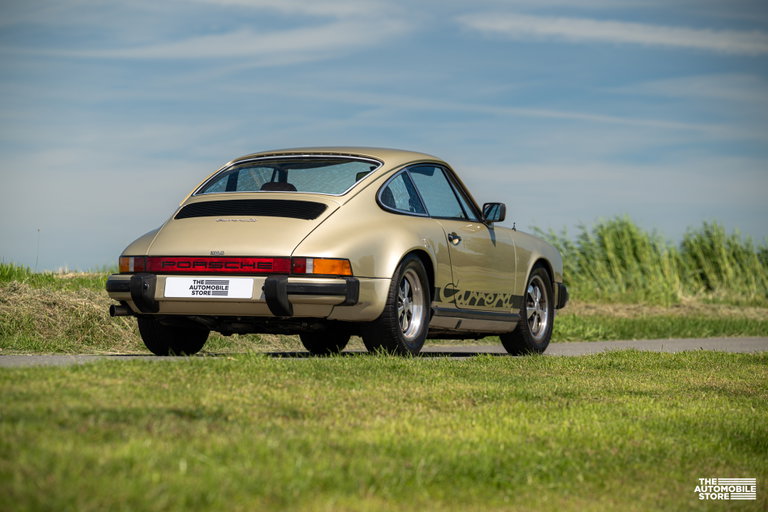Porsche 911 Carrera 3.0