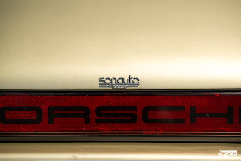 Porsche 911 Carrera 3.0