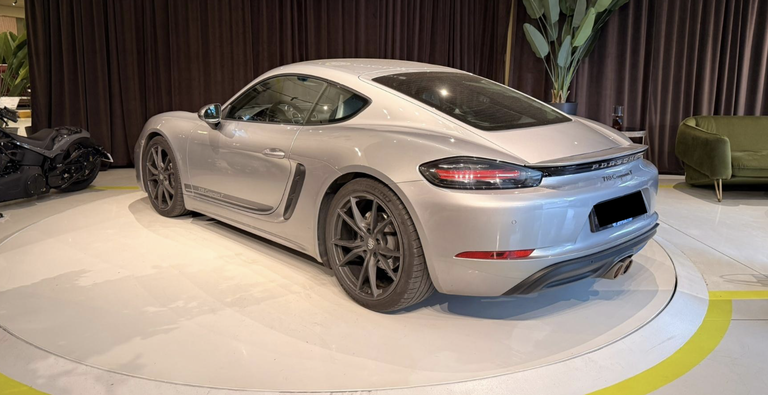 Porsche 718 Cayman T