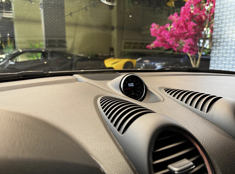 Porsche 718 Cayman T
