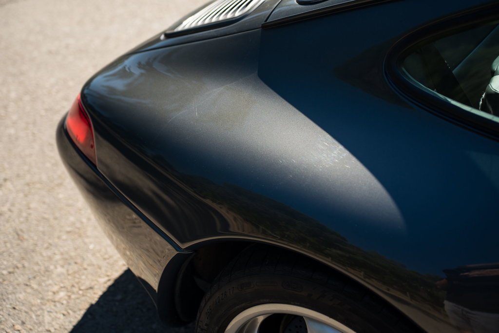 Porsche 993 Carrera 4