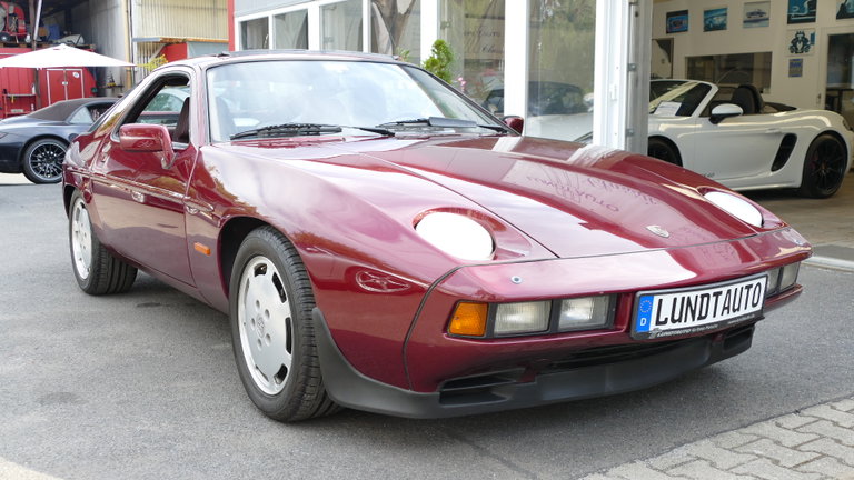 Porsche 928 S