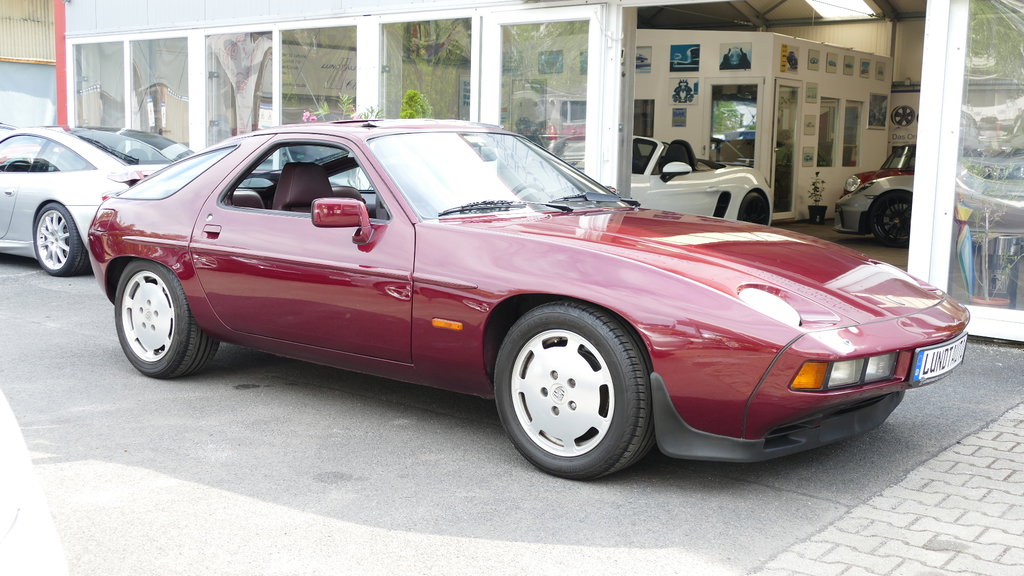 Porsche 928 S
