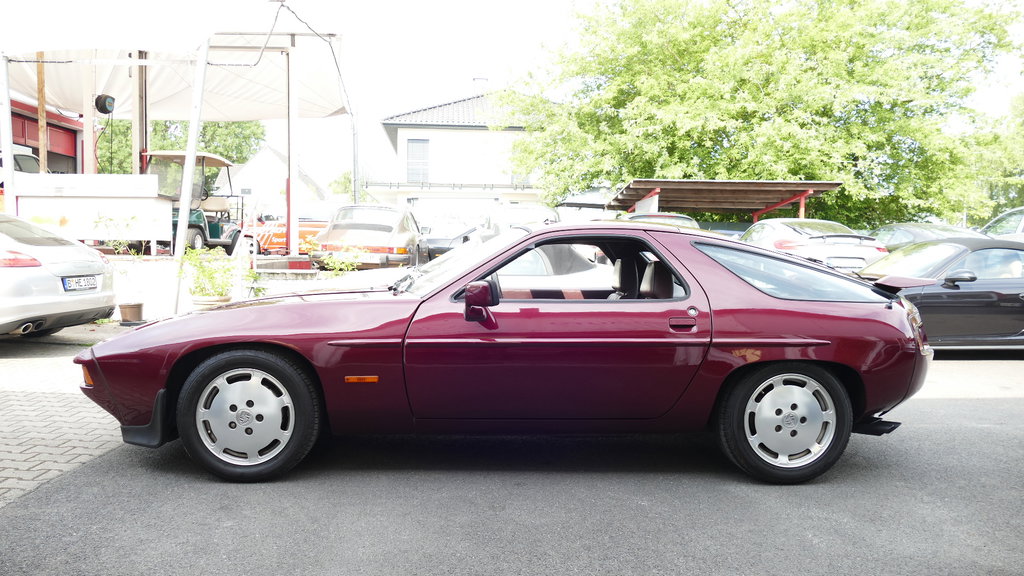 Porsche 928 S