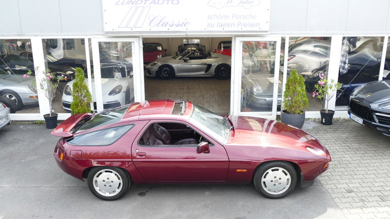 Porsche 928 S