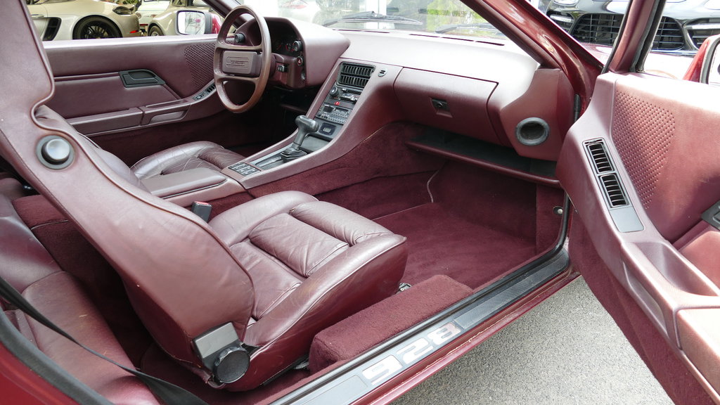 Porsche 928 S