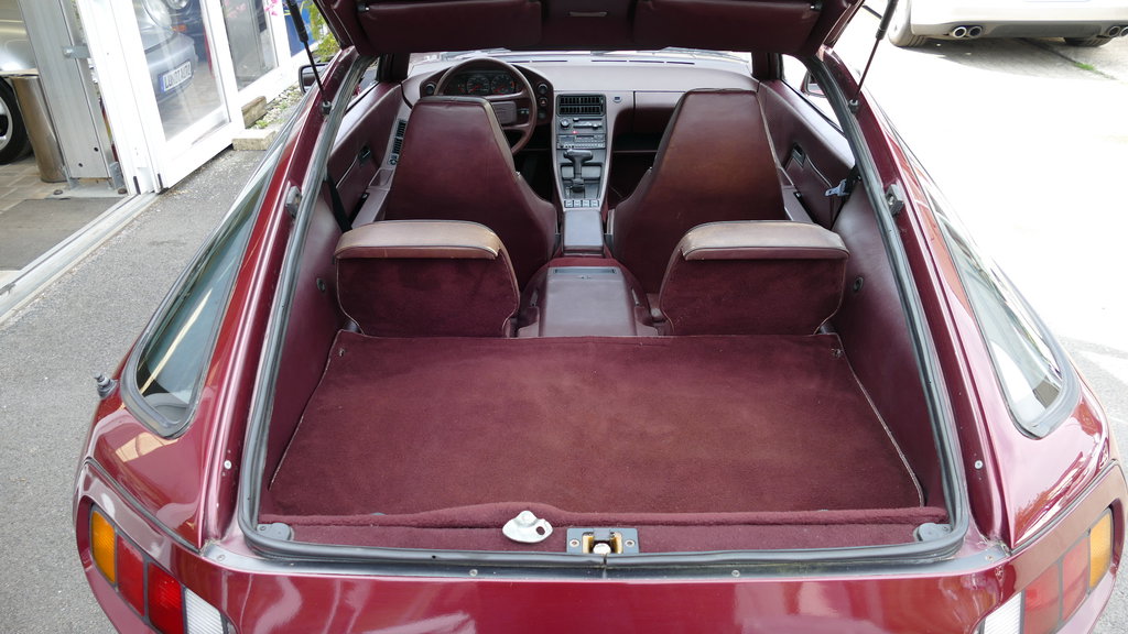 Porsche 928 S