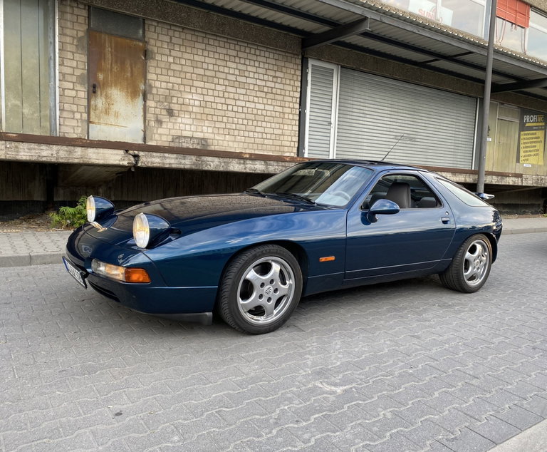 Porsche 928 GTS