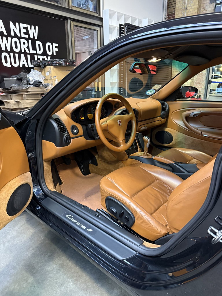 Porsche 996.2 Carrera 4