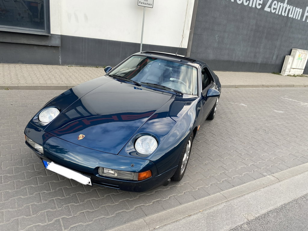 Porsche 928 GTS