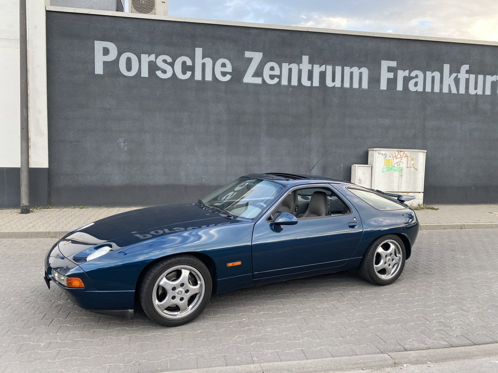 Porsche 928 GTS