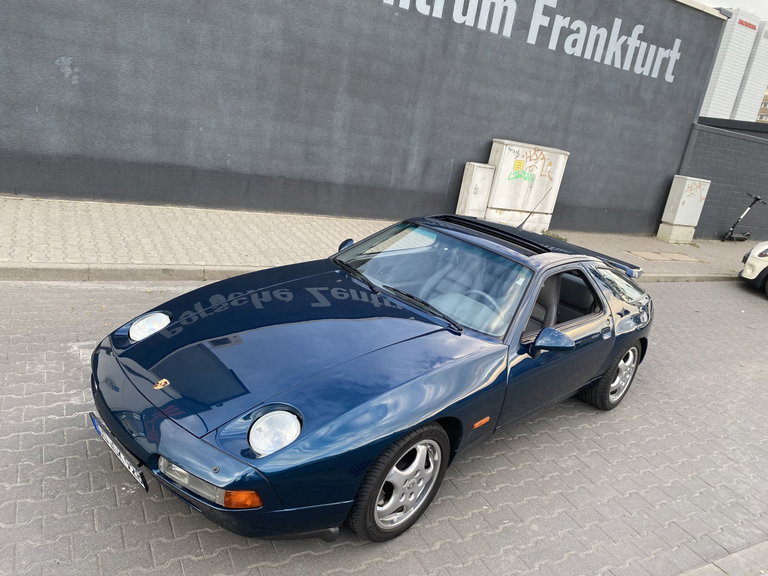Porsche 928 GTS