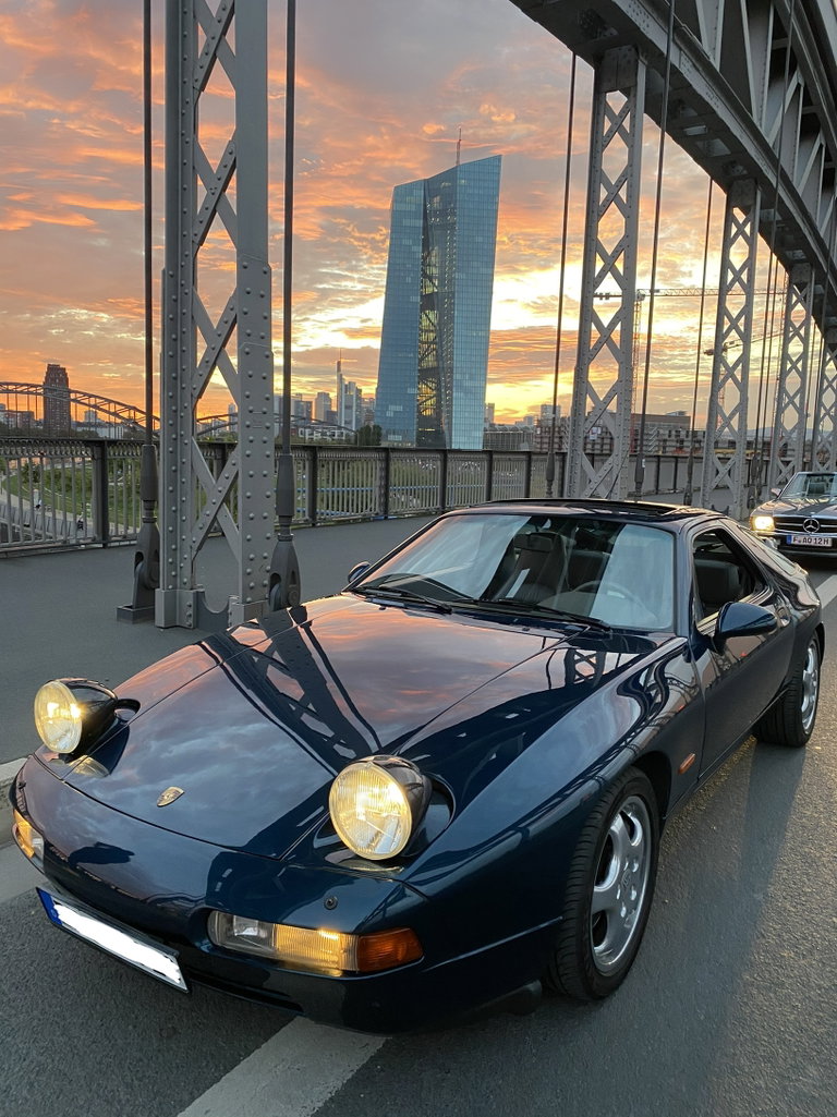 Porsche 928 GTS