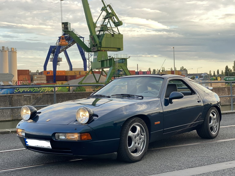 Porsche 928 GTS