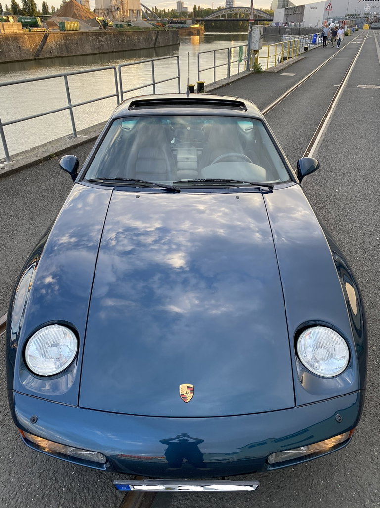 Porsche 928 GTS