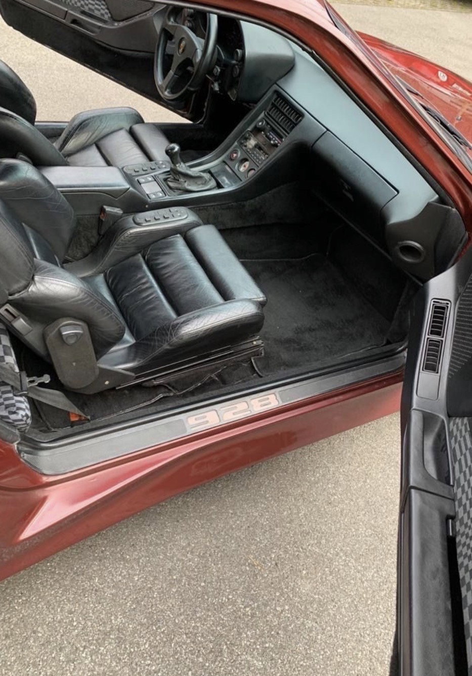 Porsche 928