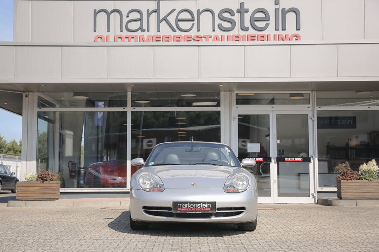 Porsche 996 Carrera 4