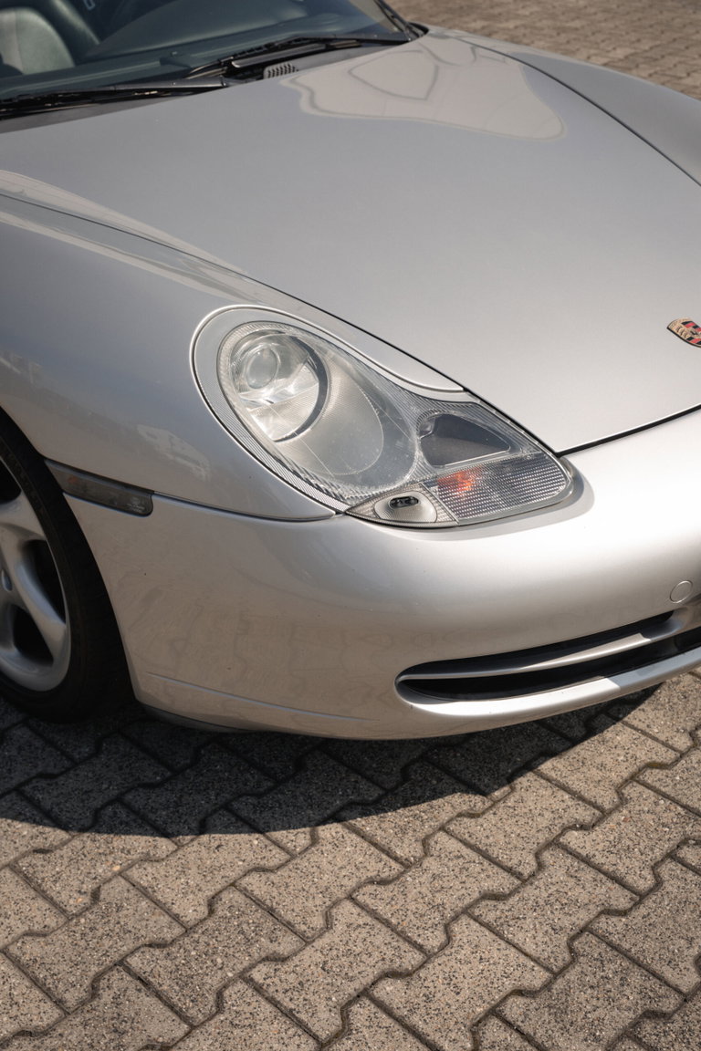 Porsche 996 Carrera 4