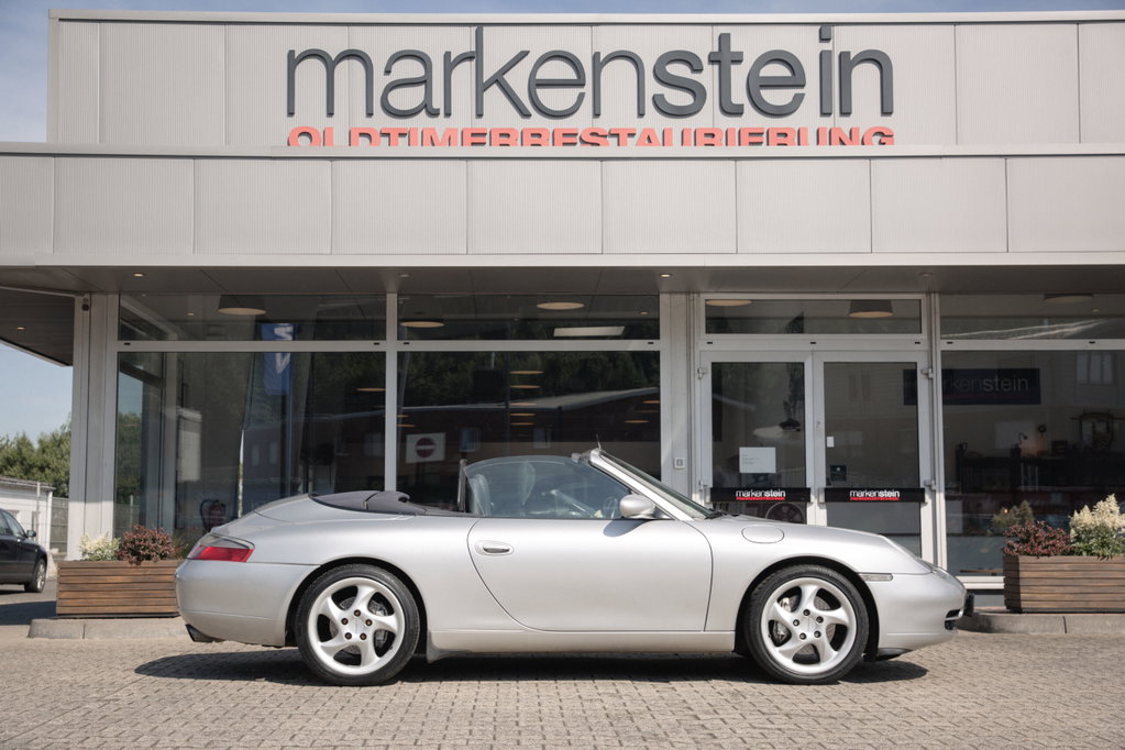 Porsche 996 Carrera 4