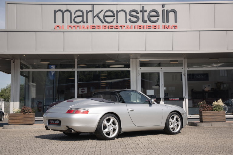 Porsche 996 Carrera 4