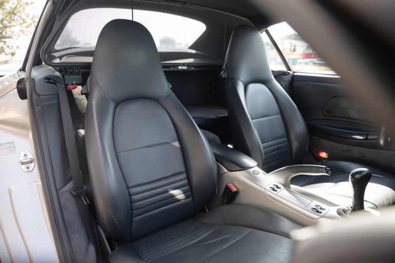 Porsche 996 Carrera 4
