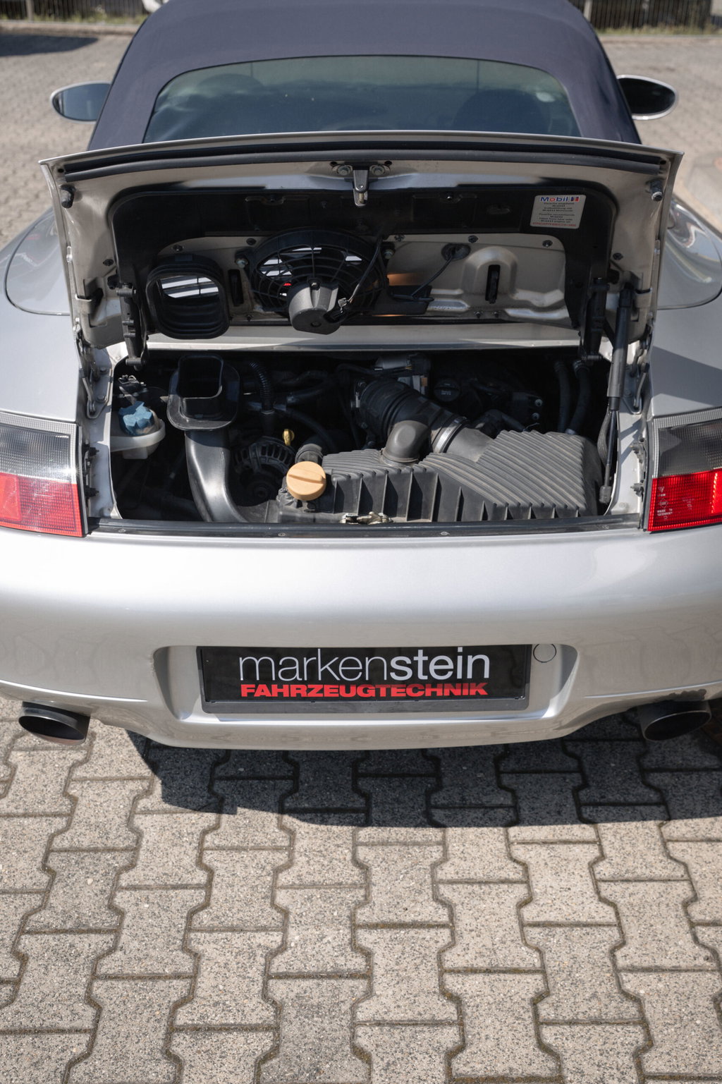 Porsche 996 Carrera 4