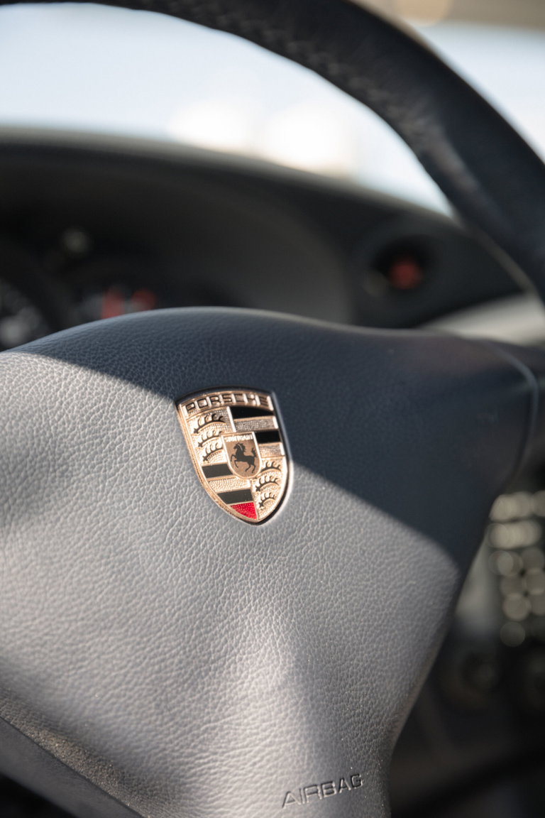 Porsche 996 Carrera 4