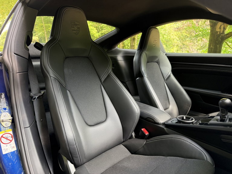 Porsche 992 GT3 Touring